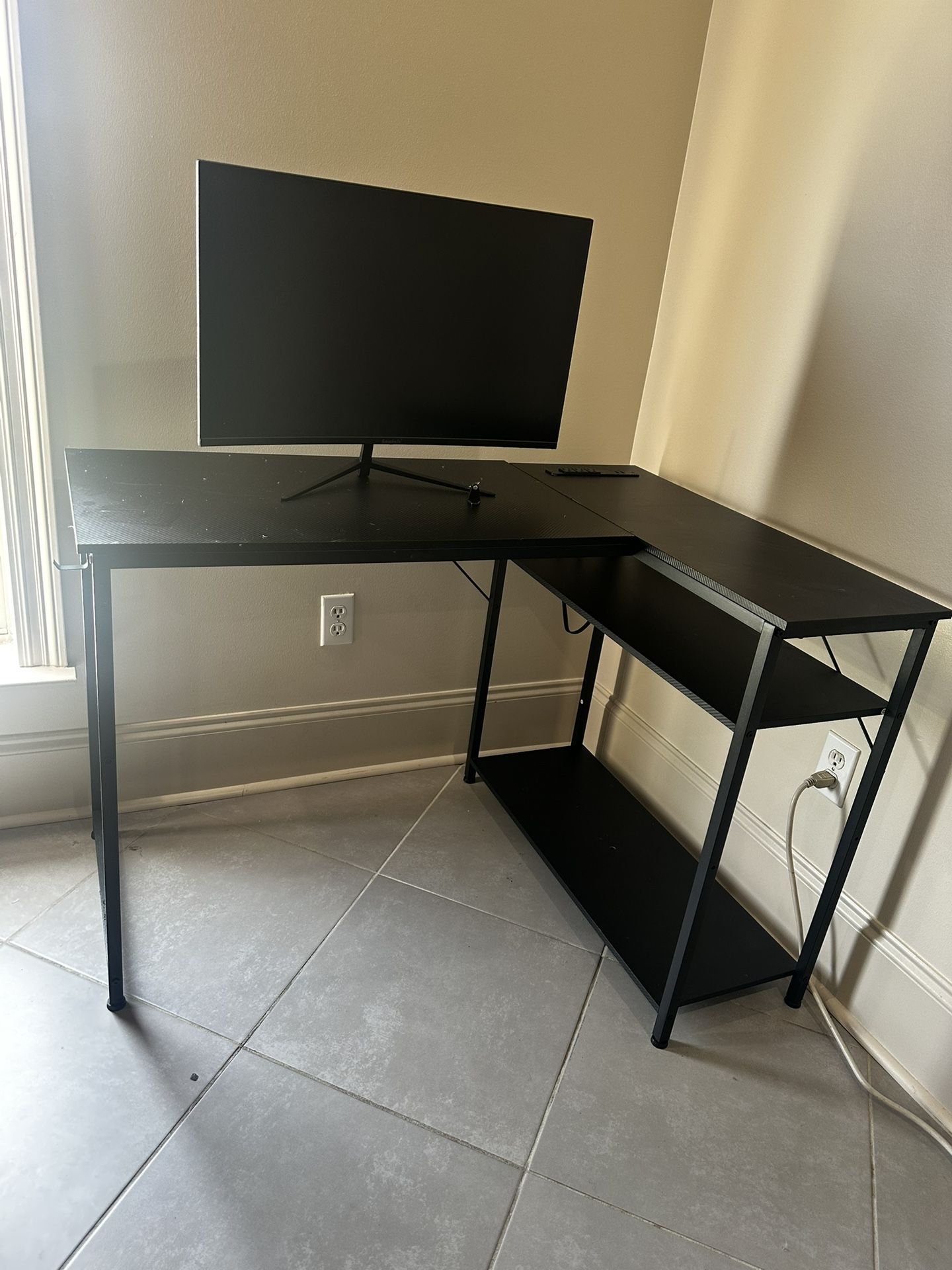Computer gaming Monitor And Desk And Chair