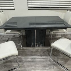 63in x 39.5 Modern Extendable Dining Table  With Chairs 