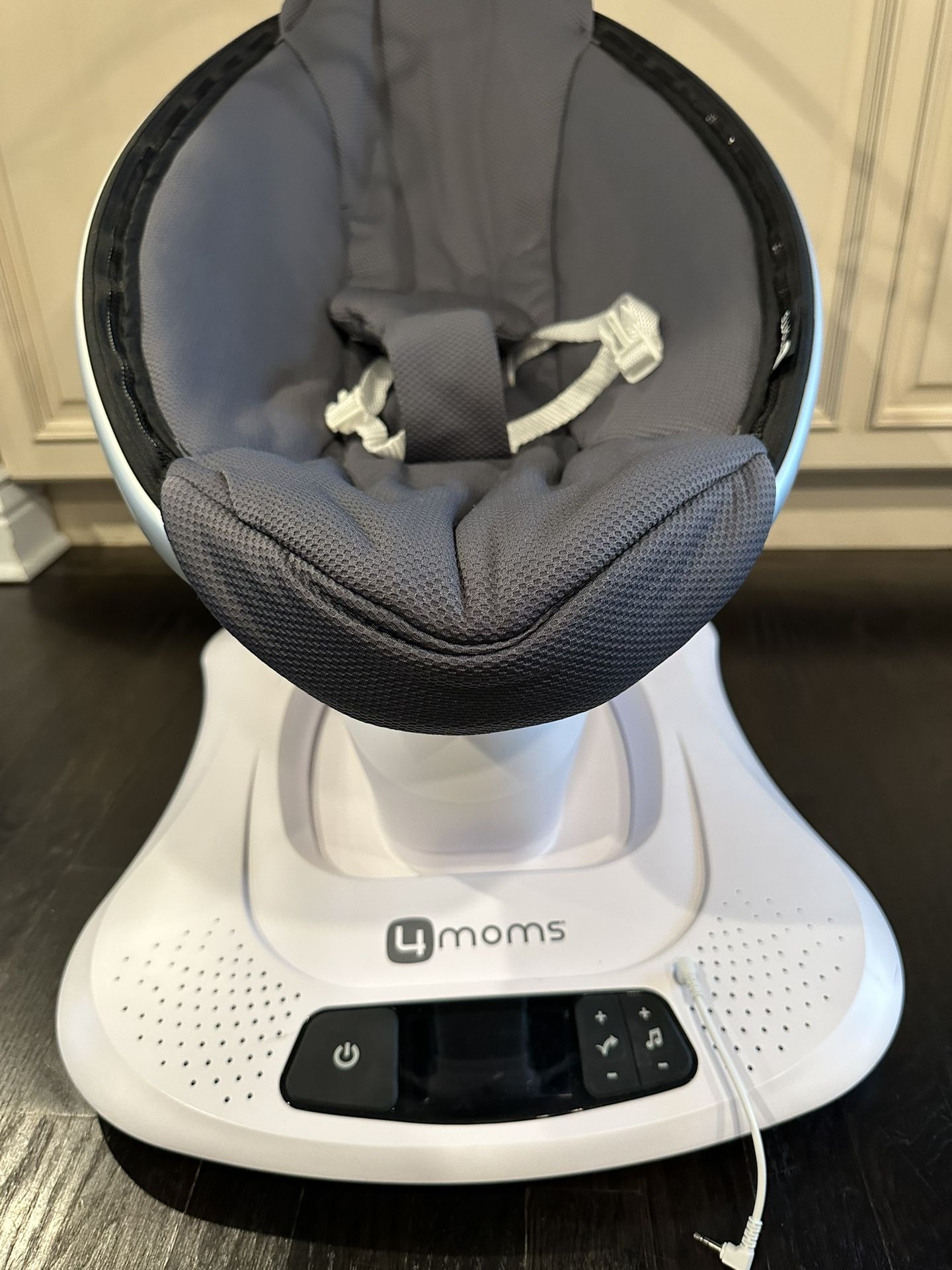 4 Moms Mamaroo Swing