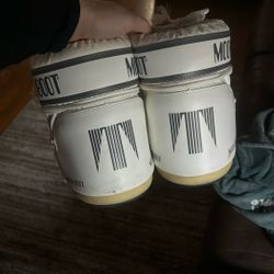 MOON BOOTS