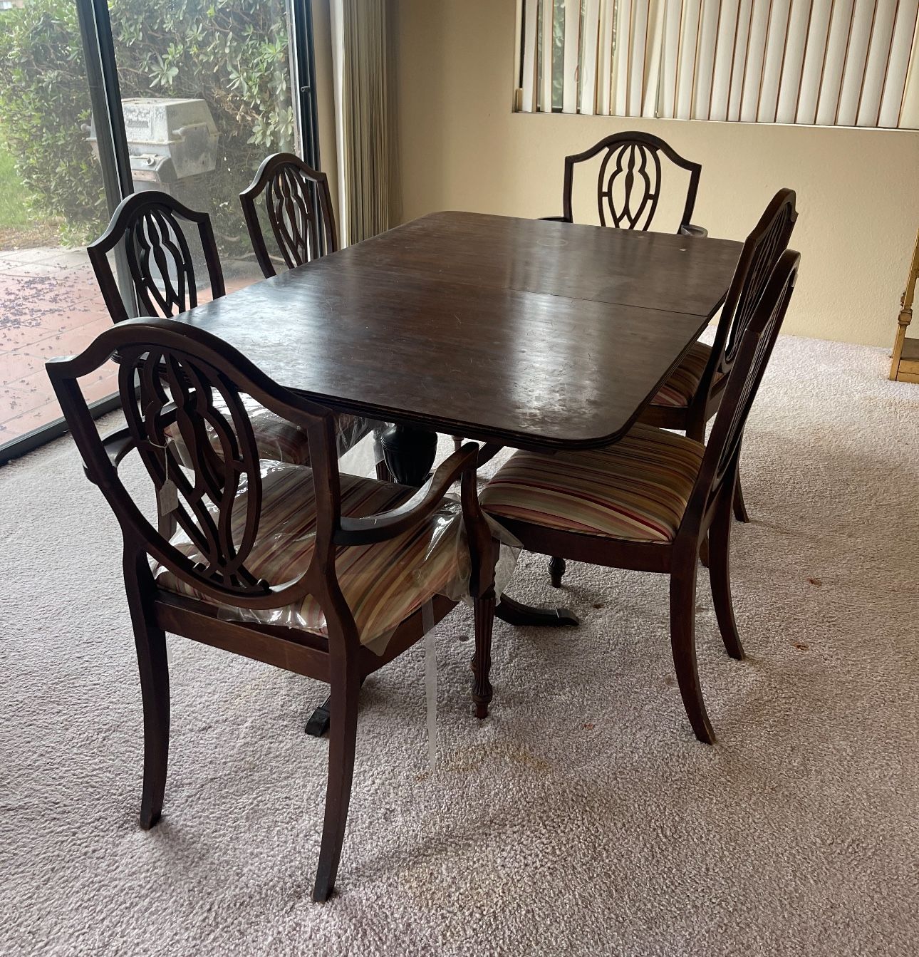 Dining Table W 6 Carved Wood Chairs 