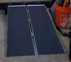 PVI Singlefold Ramp 48”L x 30”W