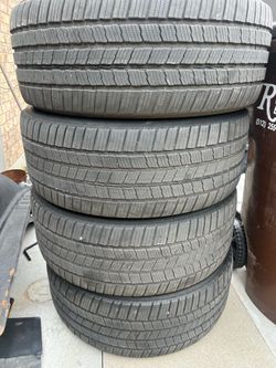 285/45/22 Michelin defenders