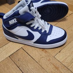  Nike Court Borough Mid 2  