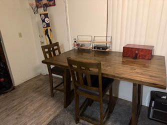 Moving sale
