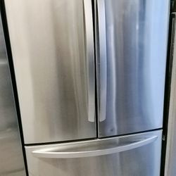 LG  FRIDGE FREEZER