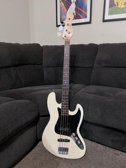 Huntington Jazz Bass $50