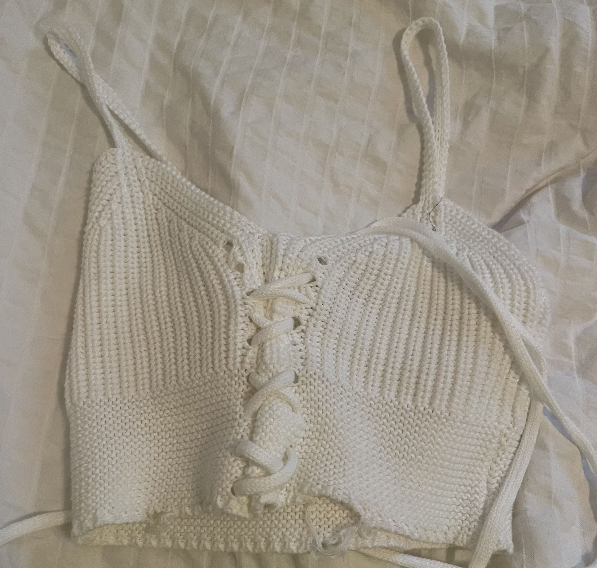 Sky and Sparrow crochet tie tank top white Size small