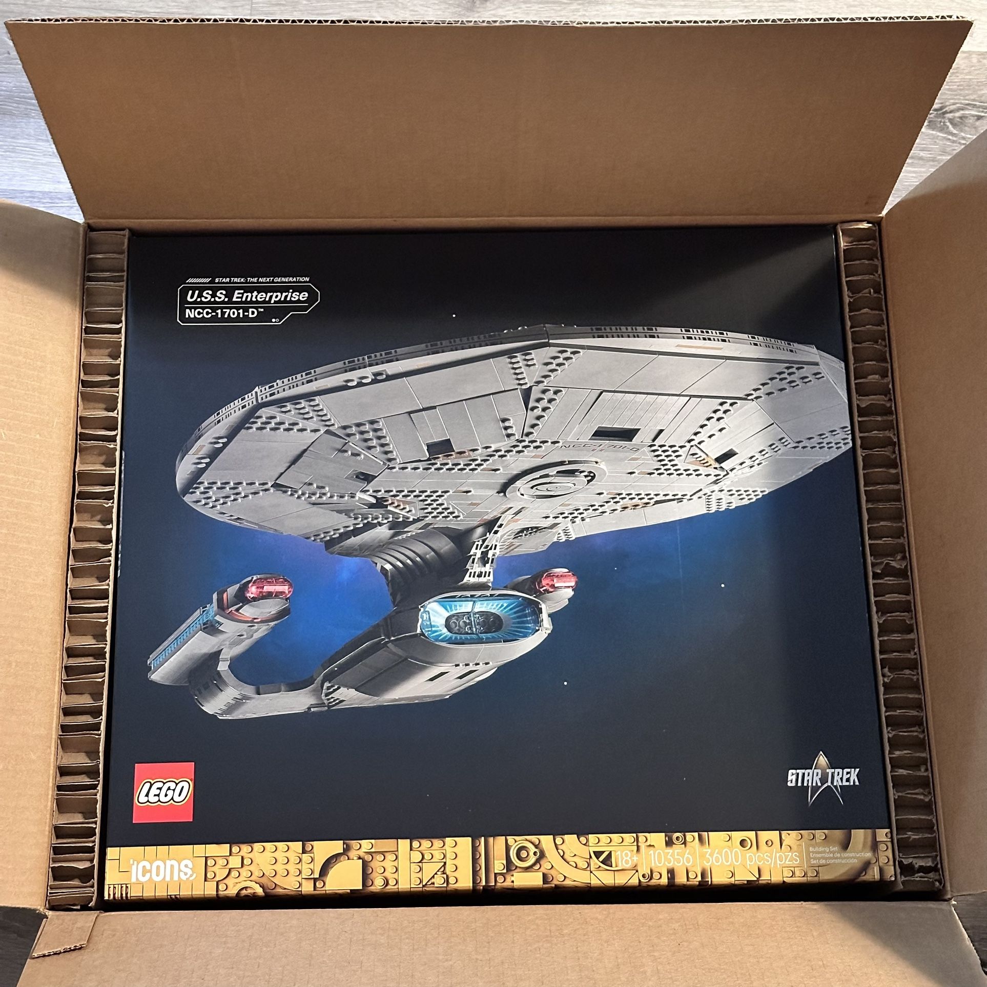Star Trek LEGO 10356  USS Enterprise