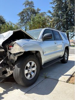 2004 Toyota 4Runner SR5