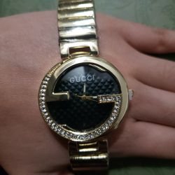 Gucci Women Watch 