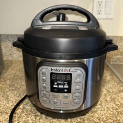 InstantPot 3qt With Accessories