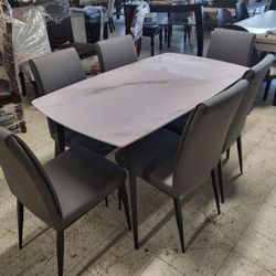 Brand New 7 Piece Table Set FREE FRESNO CITY DELIVERY IN BOX