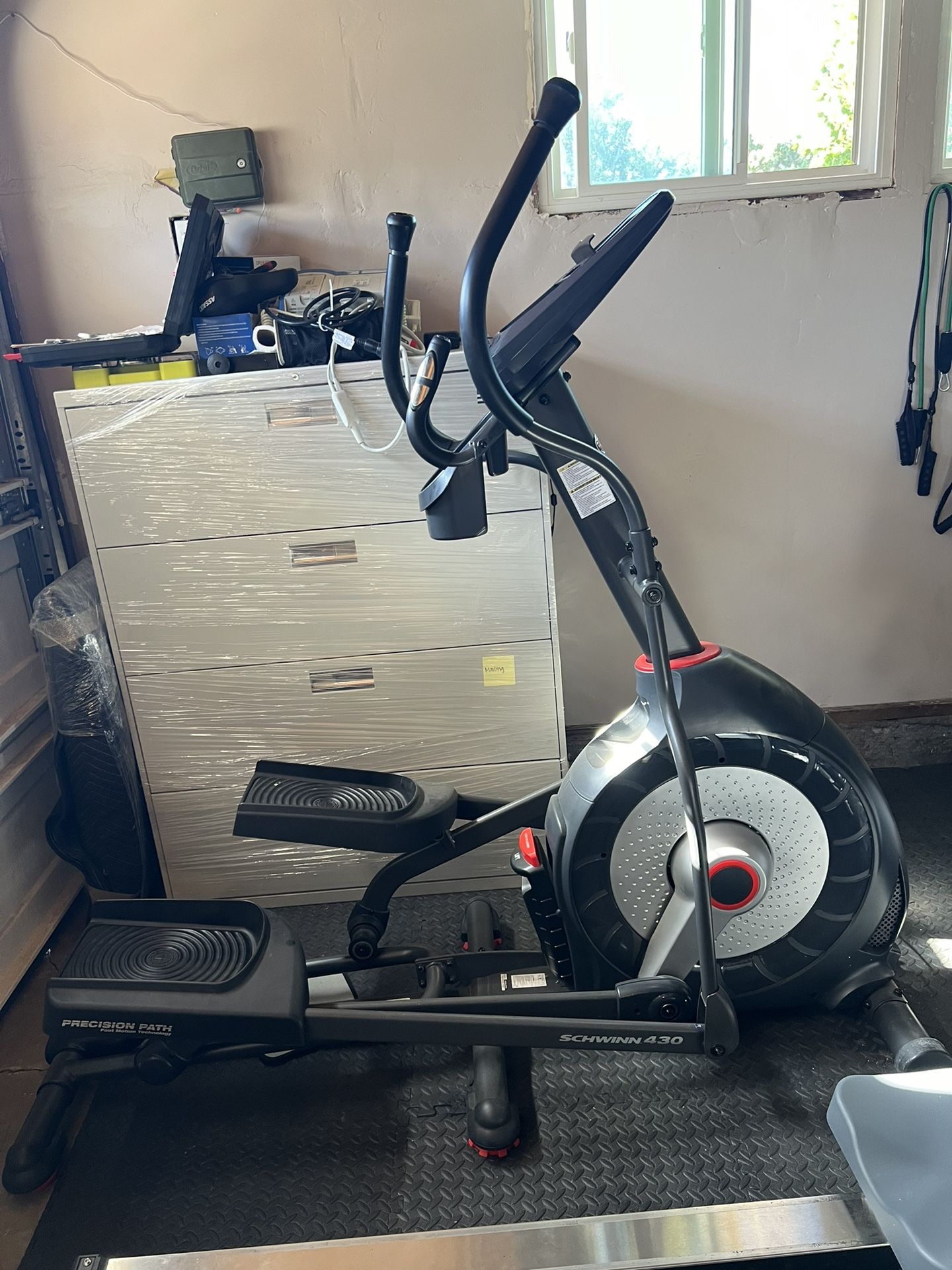 Schwinn 430 Elliptical Machine