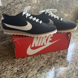 Nike W Cortez Ultra Moire Shoes 