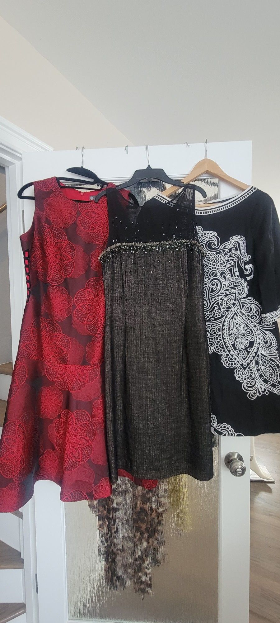 Lot: 3 Designers Dresses : BCBG, Alton Grey, Nanette Lapore 