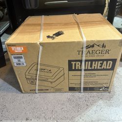 Traeger Trailhead Bundle Wood Pellet Grill