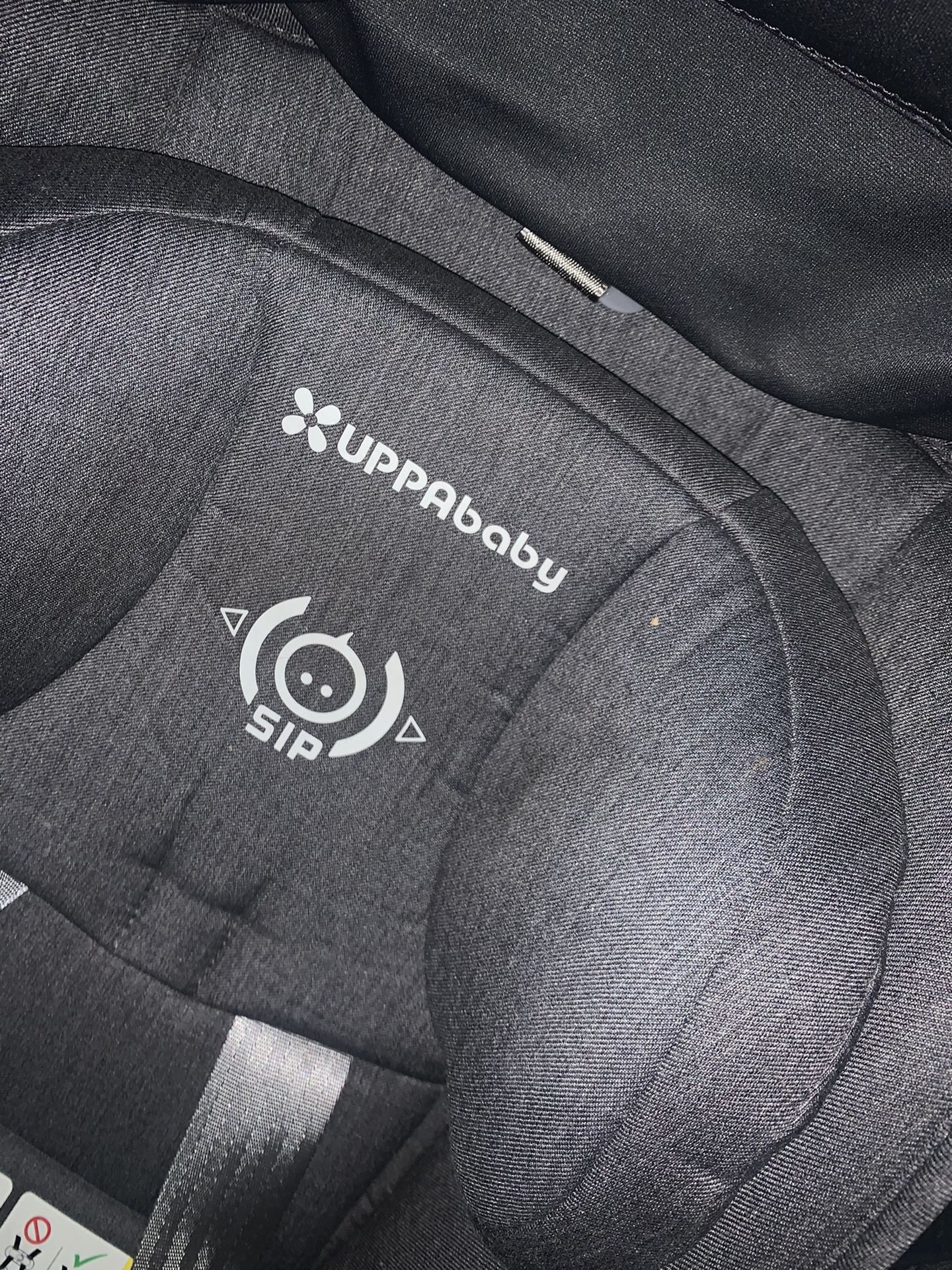 UPPAbaby MESA Infant 2 Car Seat Bases With Car seat