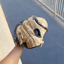 Young Catcher Glove 
