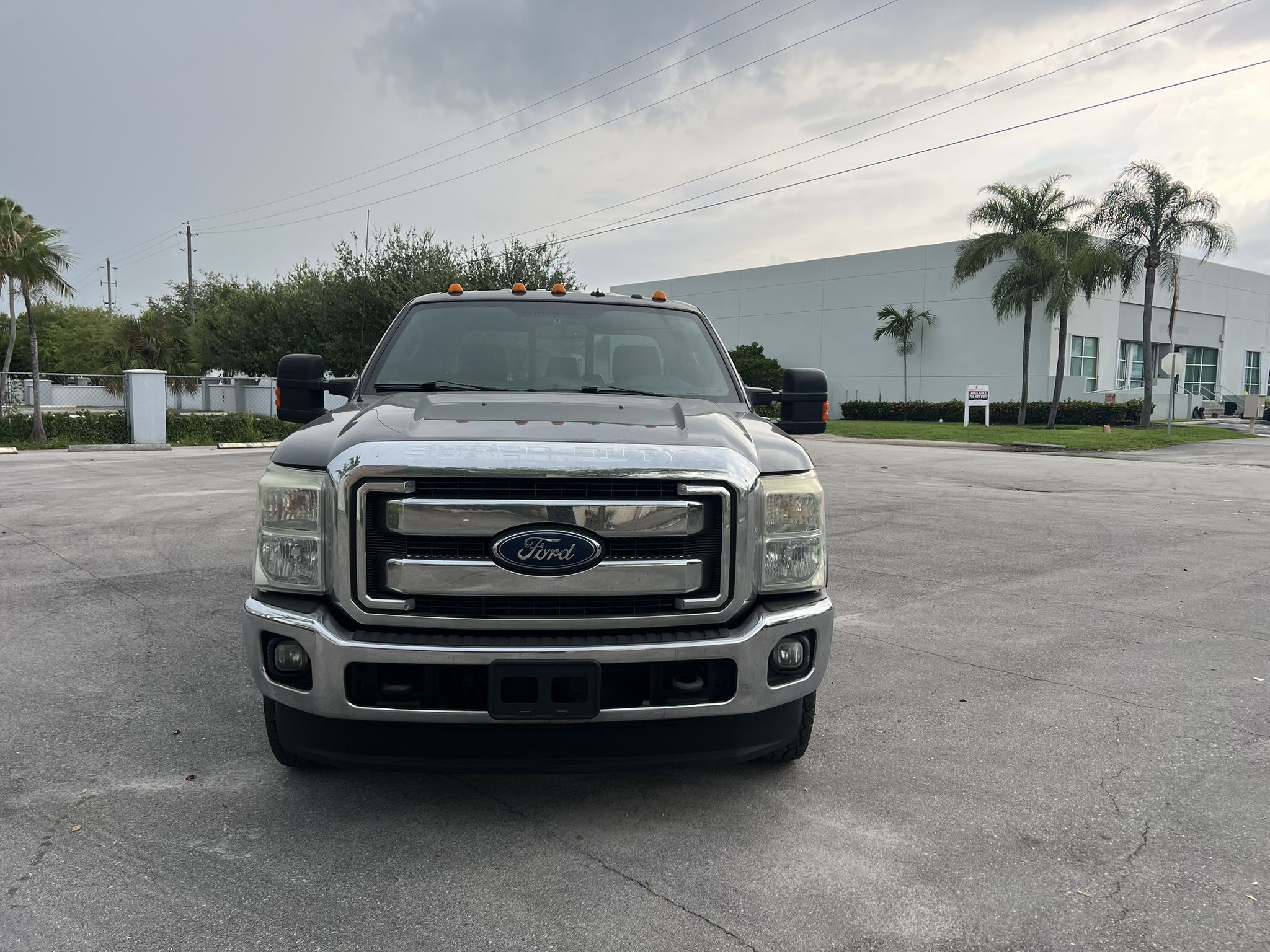 FORD SÚPER DUTY 350 DUALLY