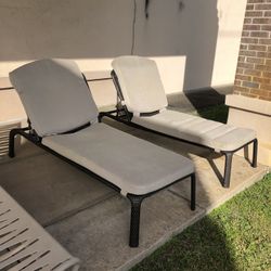 Dedon pool loungers