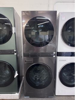 LG washer dryer tower brand-new
