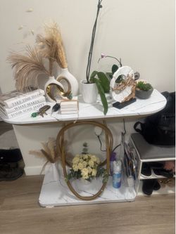 Console entry table