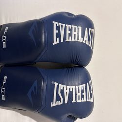 Boxing Gloves( Send offers price is negotiable)
