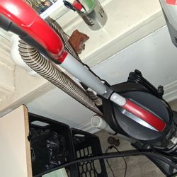 VACUUM CLEANER  DIRT DEVIL 