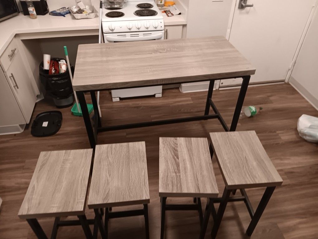 Small Kitchen Table W/ Chairs