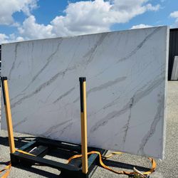 QUARTZ STONE SLABS SUPER JUMBO IN CALACATTA LEON GOLD 📏Each slabs cover  75.7 sq.ft, Thickness 3 cm 🔥Price $915 per Slab🔥 