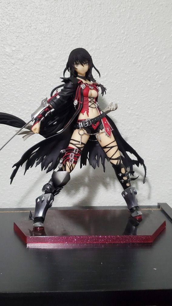 Velvet Scale Figure