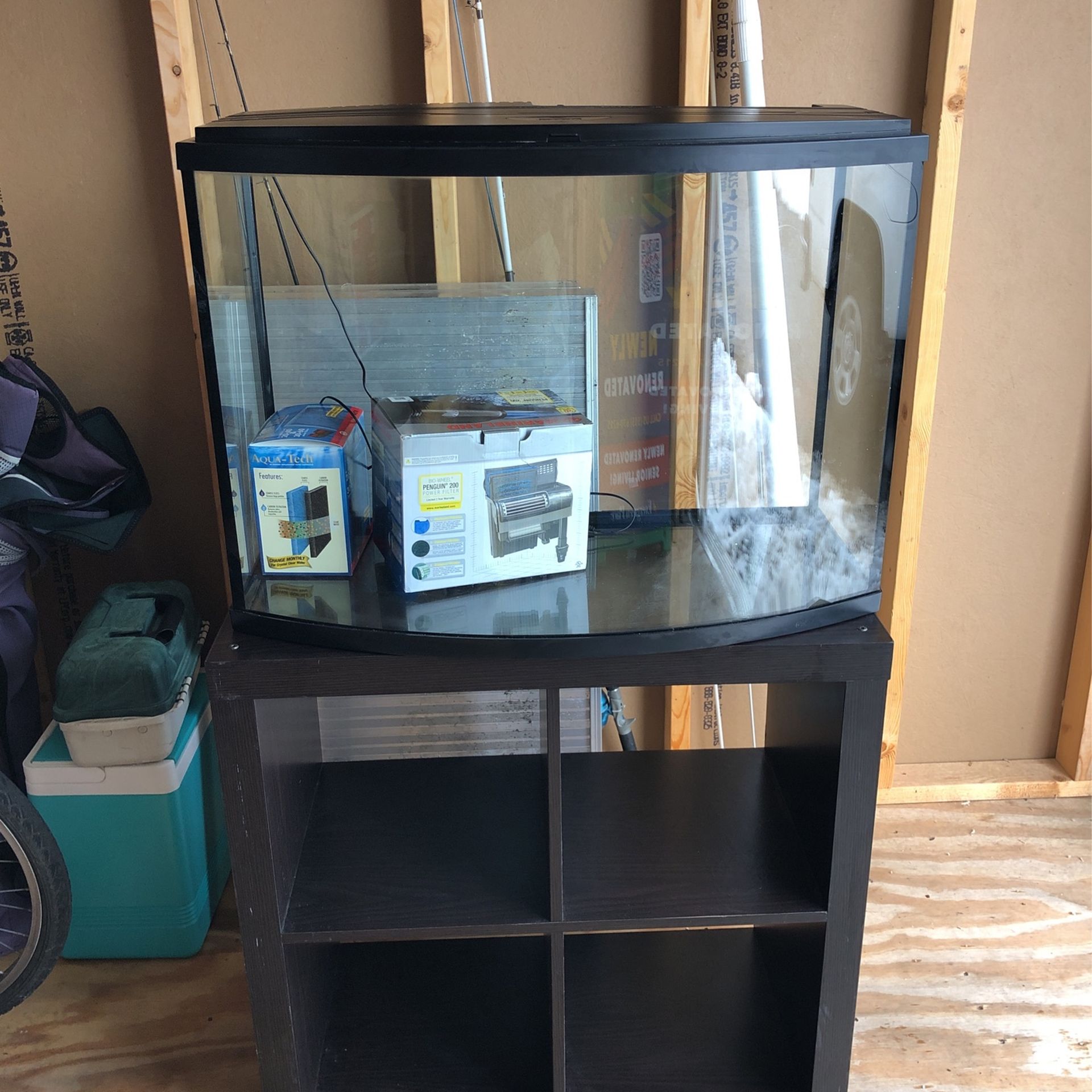 36 Gallon Bow Front Fish Tsnk