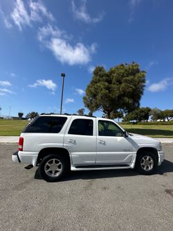 2002 GMC Yukon Denali All Wheel Drive
