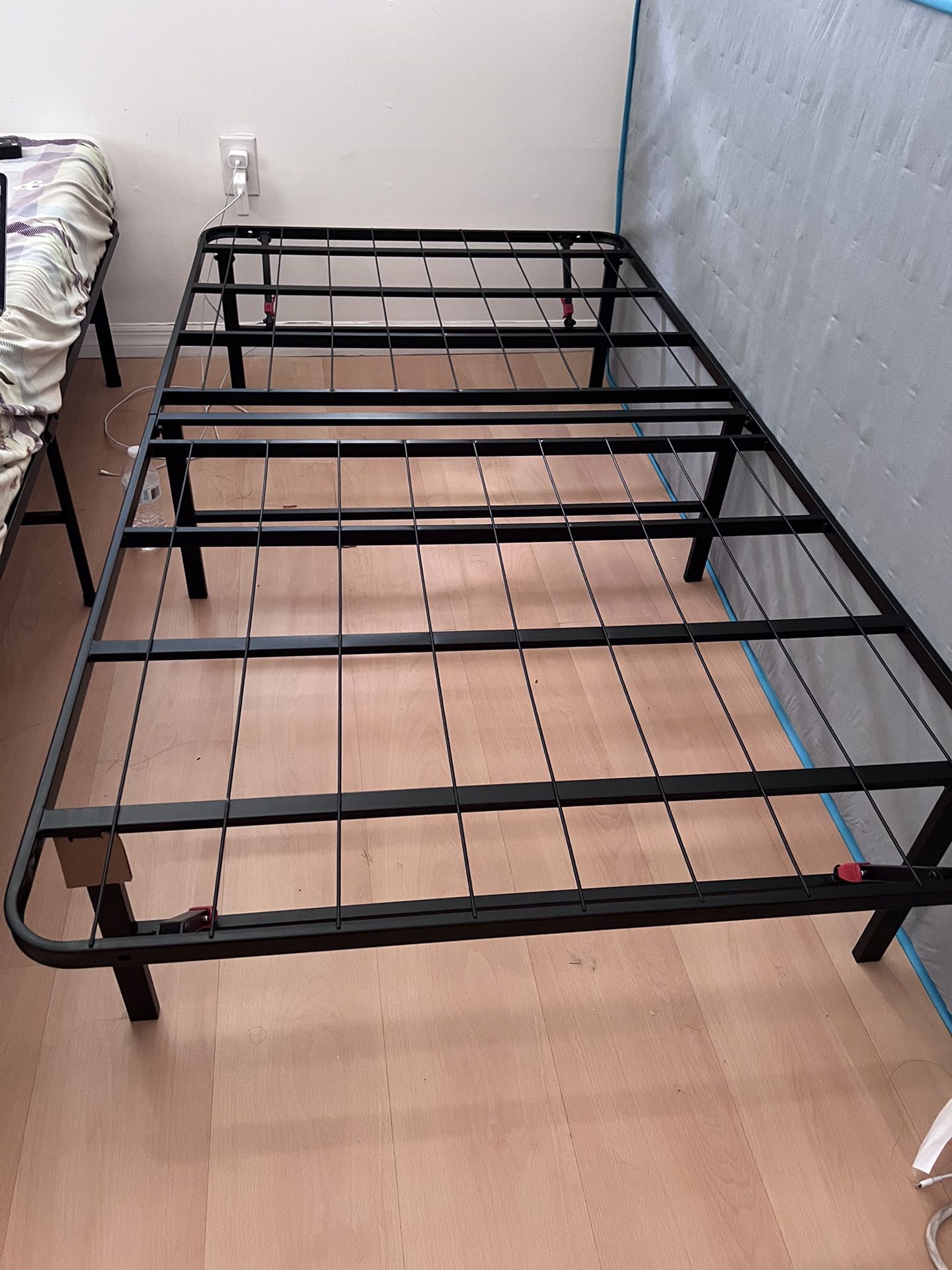 Twin Bed Frame(metal)