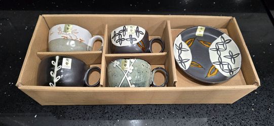 Brand New Never Used Tougei Ceramic Cups and Saucers