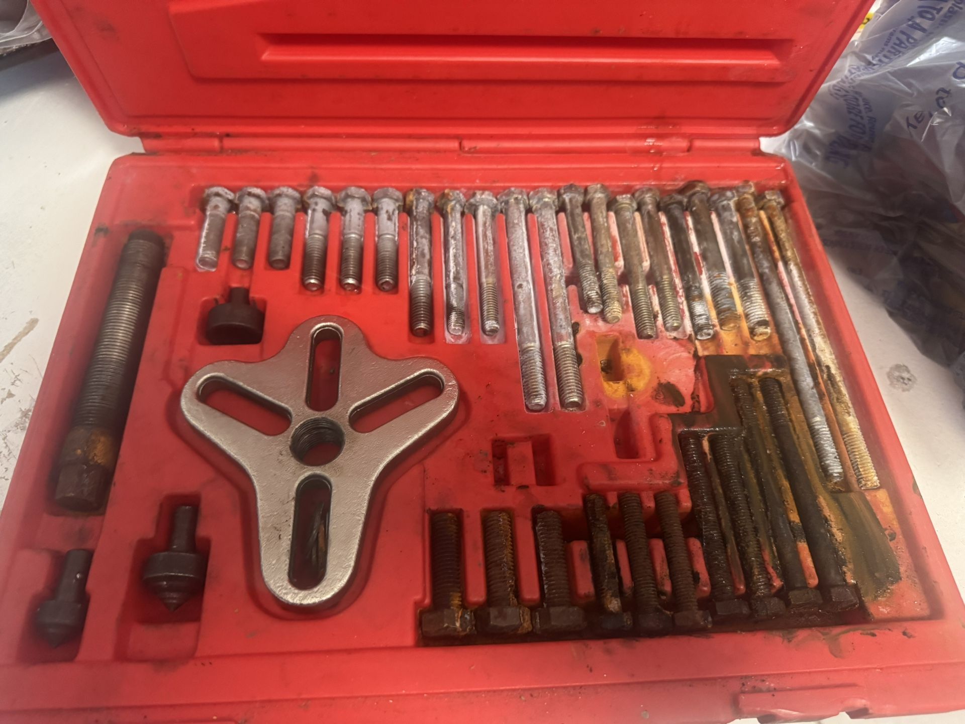 Snap On Bolt Grip Puller Set