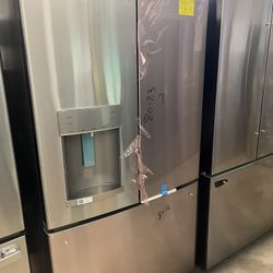❄️ NEW GE - 27.7 Cu. Ft. French Door Refrigerator - Stainless Steel Model GFE28GYNFS