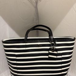 Kate spade hand bag