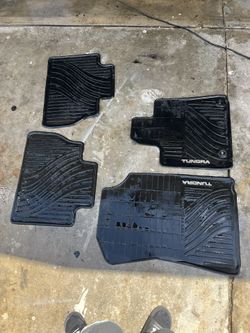 Toyota tundra 2013 floor mats