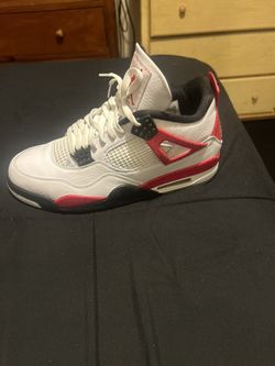 Jordan 4s