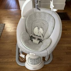 Graco Soothe My Way Swing