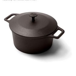 BEAND NEW IN RETAIL PACKAGING NEVER OPENED Field Company 4.5 Quart Cast Iron Dutch Oven – No.8, Non-Toxic, Naturally Non-Stick, Made in USA 