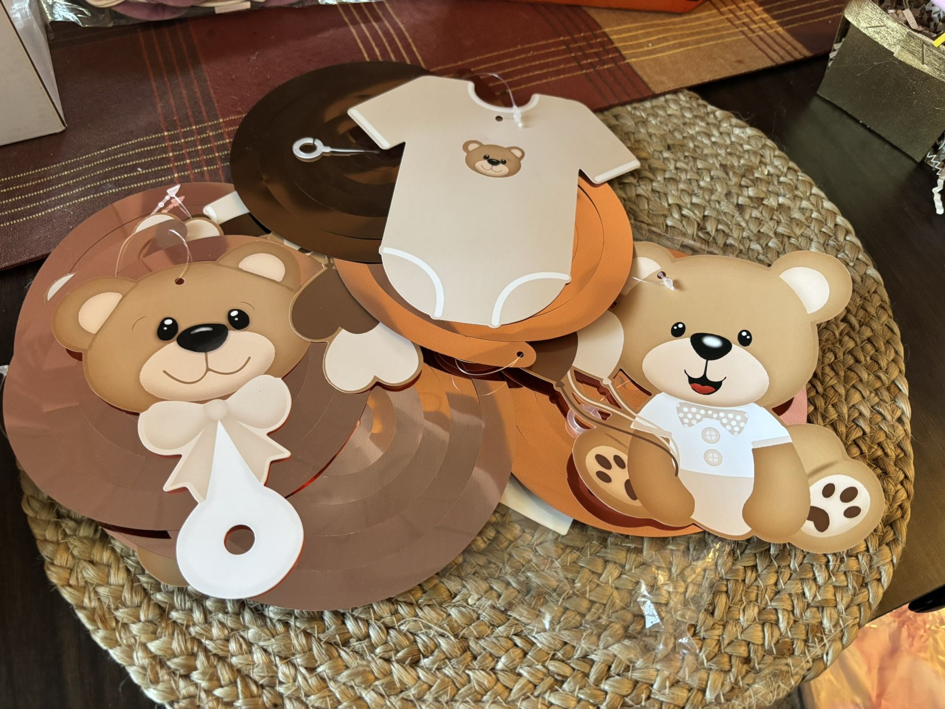 “We Can Bearly Wait” hanging decorations