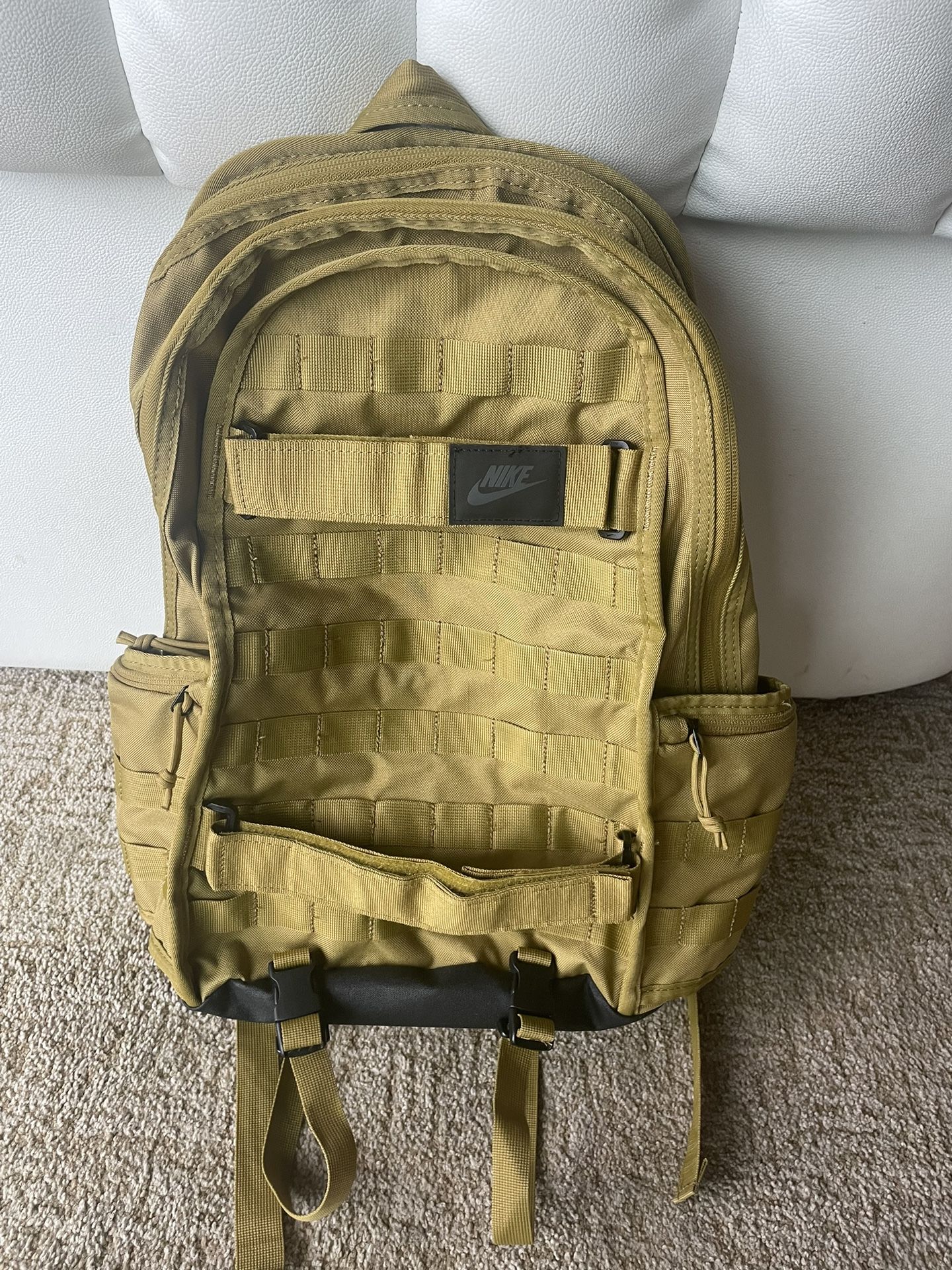 Nike  Sportswear RPM backpack 26L School Travel Gym BA5971-381 Golden Moss