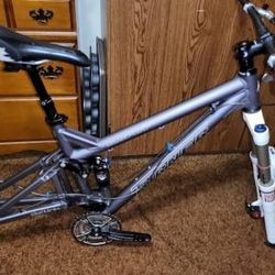 26" Dual Suspension 2011 Turner 5 Spot MTB Mountain Bike
