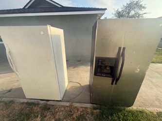 Free fridges near Florence and Ringwood