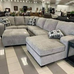 Platinum Oversized Sectional. New 