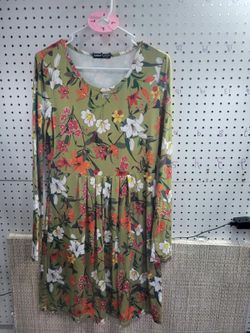 vestido corto casual de manga larga de la marca Shein, confeccionado