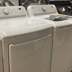LG Washer 4.5 Cu Ft And Dryer 7.3 Cu Ft Set New Scratch And Dent 